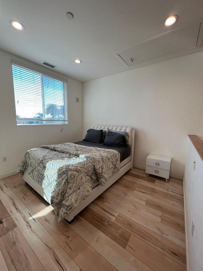 Modern One-bed Loft In Hollywood Sign View & Free Parking Appartement